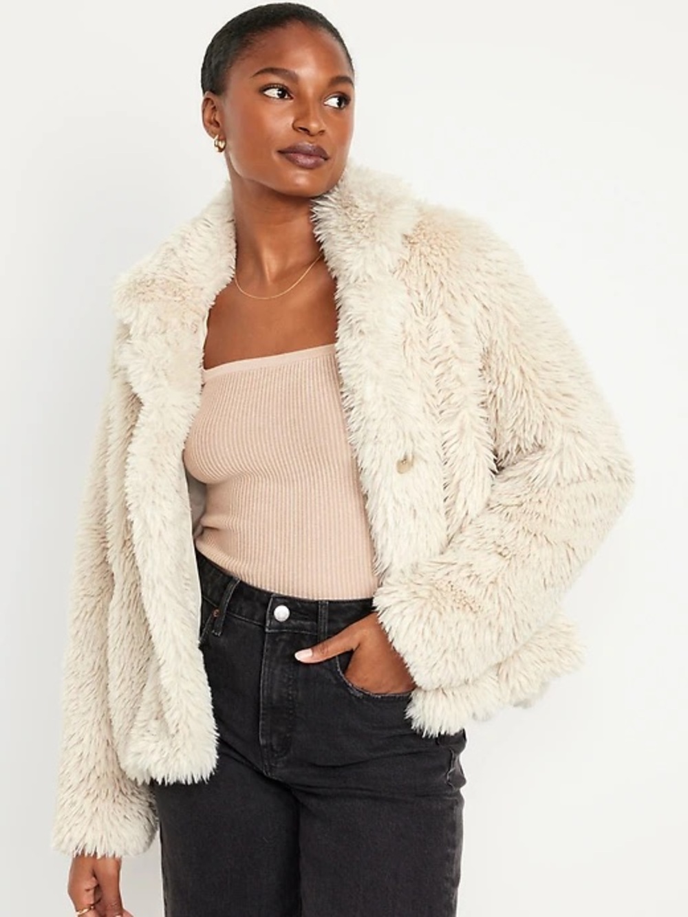 Old Navy Plush Faux Fur Jacket in Cream